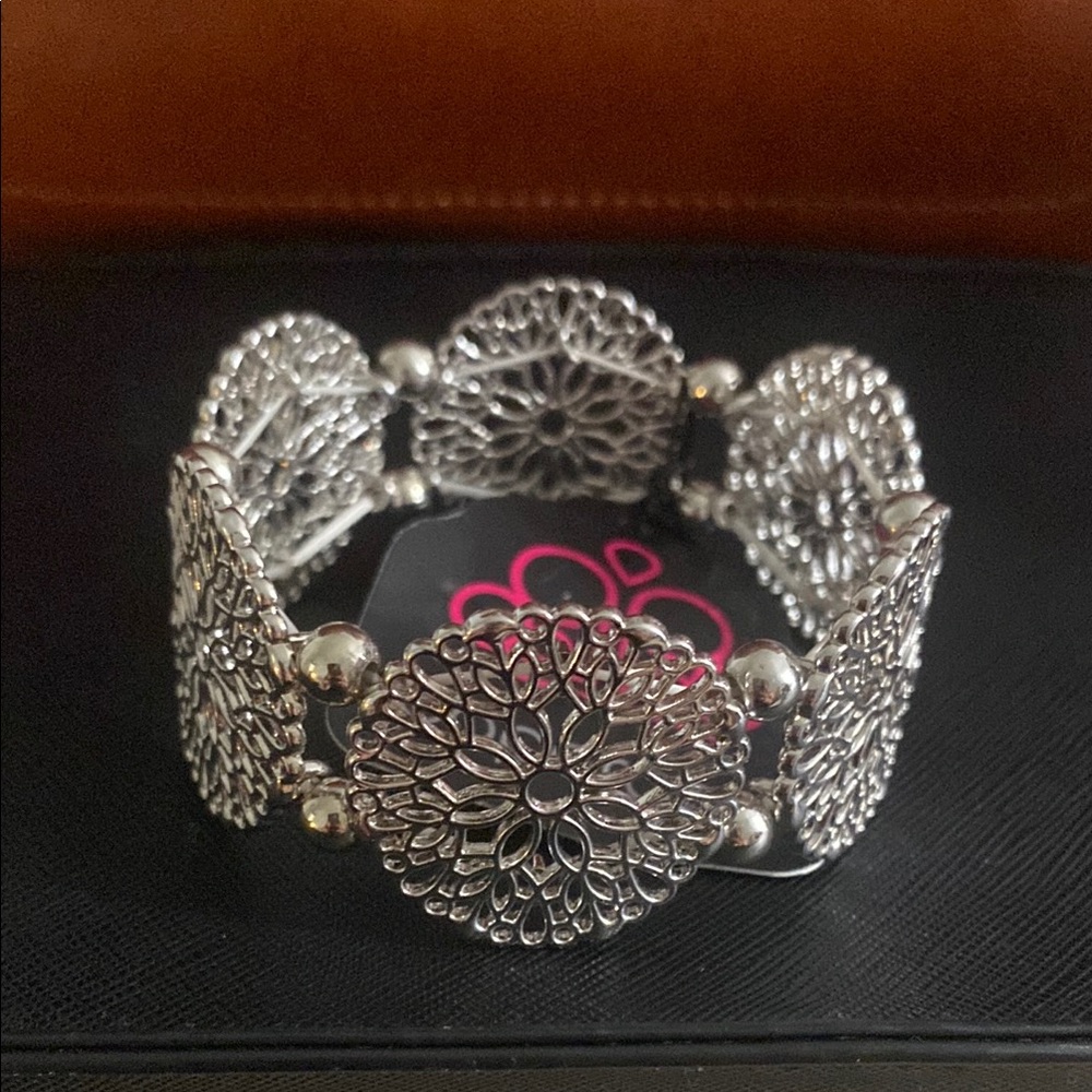 Elegant Silver Floral Bracelet